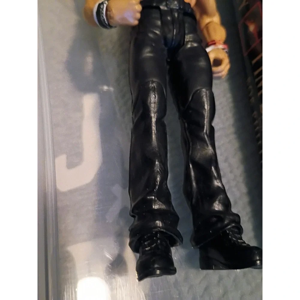 Good Used Condition WWE Mattel Elias 2017 Basic Series 88 Wrestling Figure